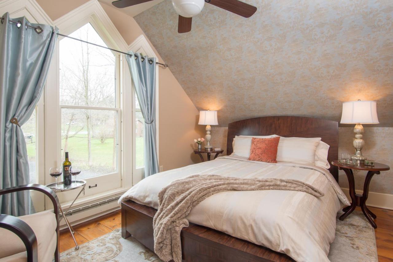 Gothic Eves Inn And Spa Bed And Breakfast Trumansburg Экстерьер фото