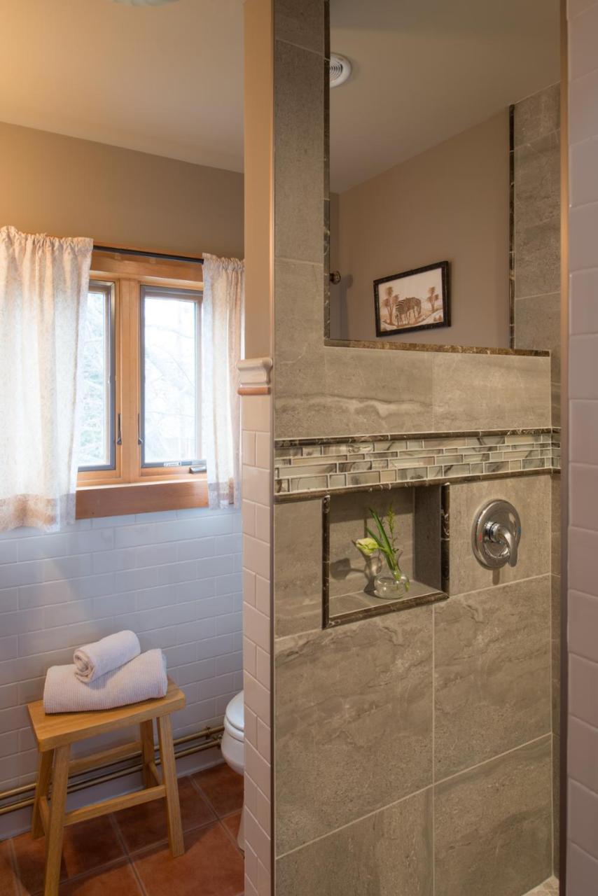 Gothic Eves Inn And Spa Bed And Breakfast Trumansburg Экстерьер фото