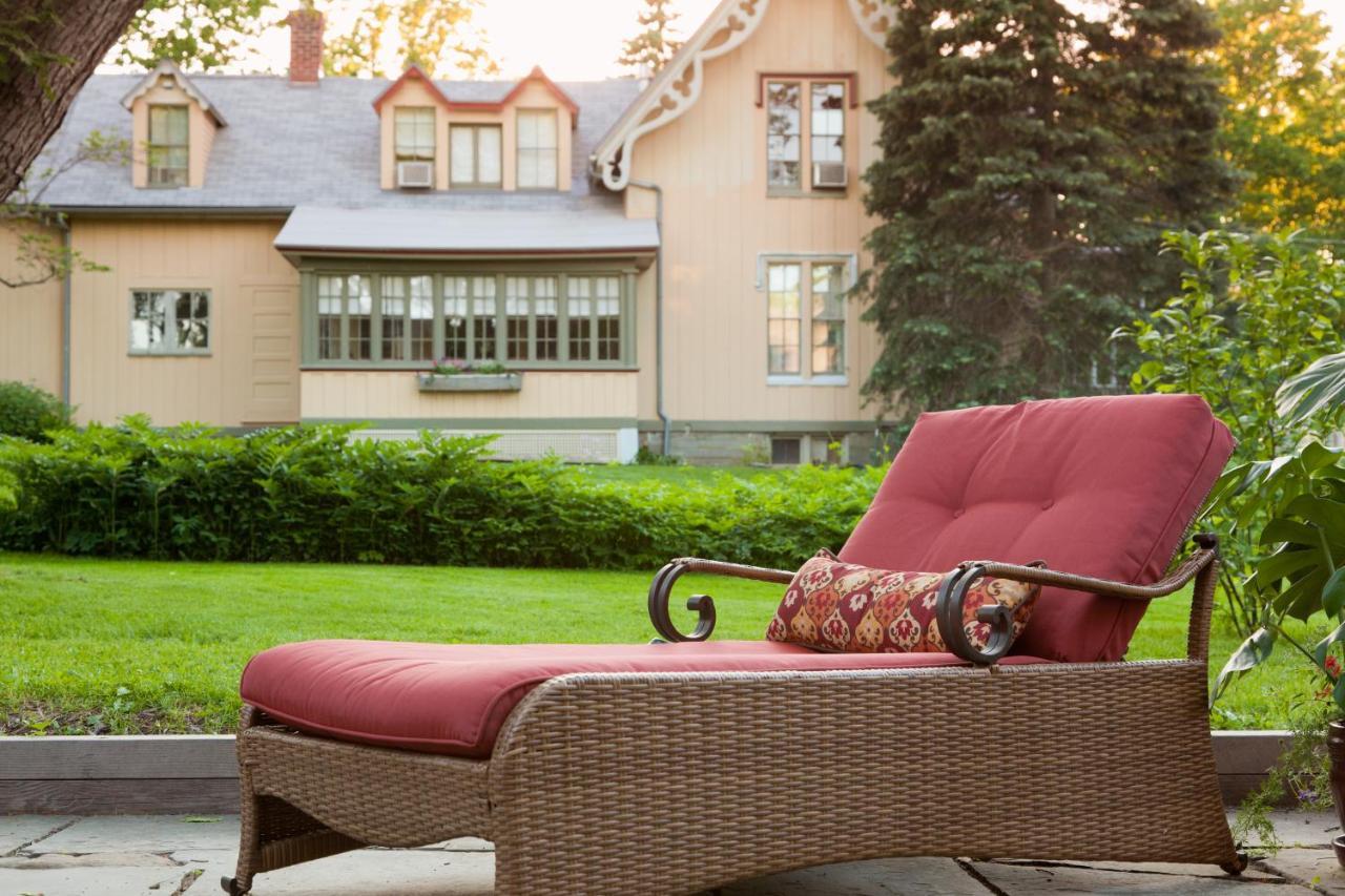 Gothic Eves Inn And Spa Bed And Breakfast Trumansburg Экстерьер фото