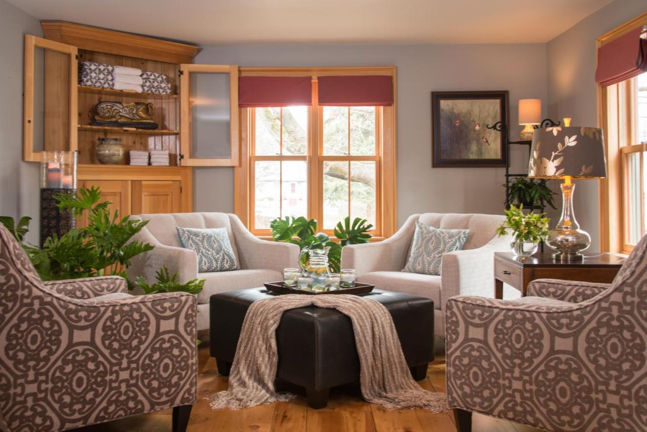 Gothic Eves Inn And Spa Bed And Breakfast Trumansburg Экстерьер фото